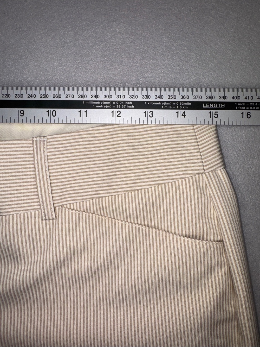 Express Design Studio Women's Cream Beige Striped Cropped Wide Leg Dress Pants - Picture 6 of 9